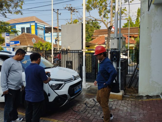 
					Dukung Akselersi Transisi Energi, PLN UP3 Kudus Tambah 8 Unit SPKLU