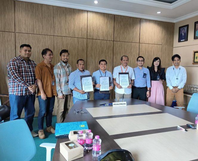 
					Tingkatkan Tata Kelola Layanan di Sektor Perumahan, PLN UP3 Pekalongan, BNI, dan Pengembang Properti Tandatangani Dokumen Kerja Sama