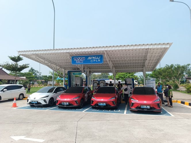 
					Persiapan Jelang Hari Natal dan Tahun Baru, PLN UP3 Pekalongan Cek Kesiapan Infrastruktur Kelistrikan SPKLU