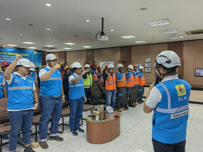 
					Awali Tahun Baru 2025, PLN UP3 Pekalongan Gelar Apel Bulan K3 Nasional