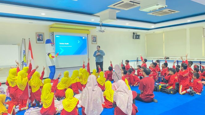 
					Dukung Komitmen Listrik untuk Rakyat, PLN Lakukan Edukasi Ketenagalistrikan untuk Siswa