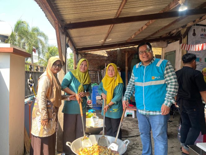 
					Bantuan Makanan Bergizi PLN Peduli, Bantu Warga Batukali Perangi Stunting